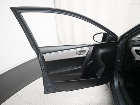 Used 2016 Toyota Corolla LE FWD image 28