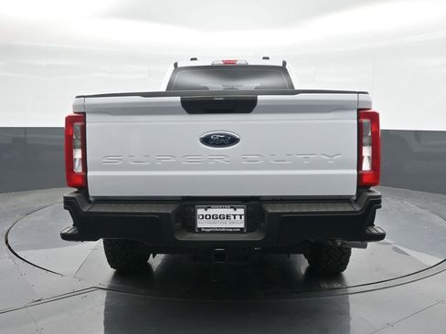 New 2025 Ford F250 XL w/ XL Off-Road Package image 17