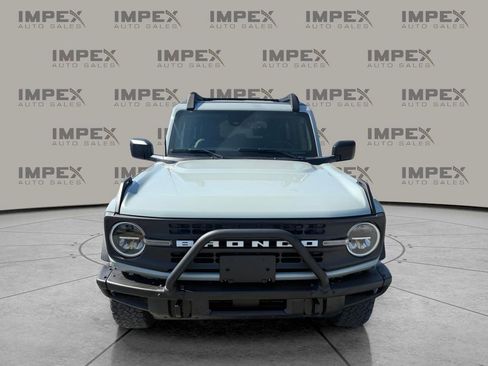 Used 2022 Ford Bronco Black Diamond AWD/4WD image 2