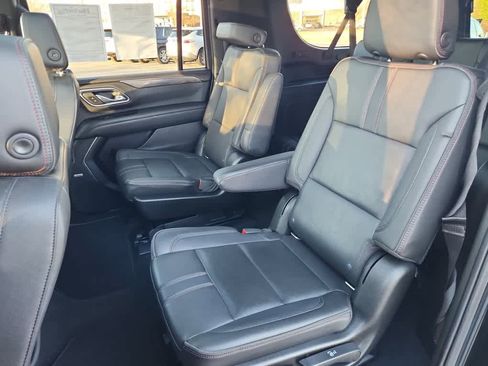 Used 2021 Chevrolet Suburban RST w/ Luxury Package image 8