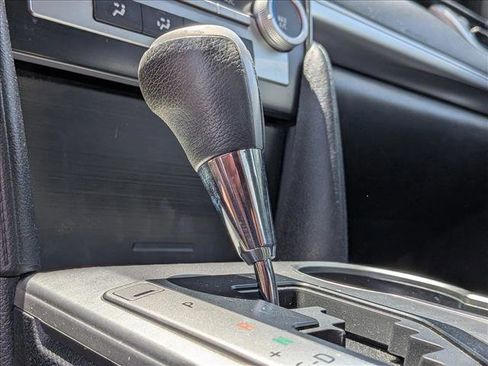 Used 2014 Toyota Camry SE image 13