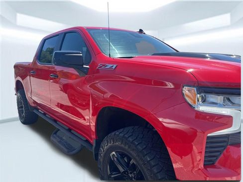 Used 2024 Chevrolet Silverado 1500 LT Trail Boss w/ Convenience Package II AWD/4WD image 7