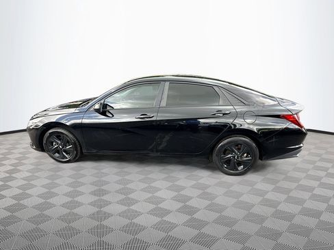 Used 2023 Hyundai Elantra SEL FWD image 9