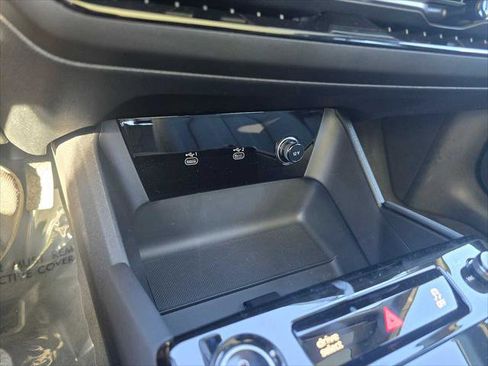 New 2025 Audi A6 e-tron Premium image 32