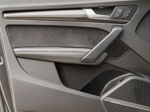 Used 2023 Audi SQ5 Premium Plus w/ Premium Plus Package image 22