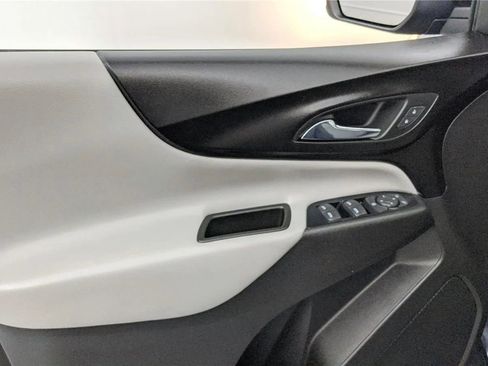 Used 2019 Chevrolet Equinox LS w/ LS Convenience Package FWD image 21
