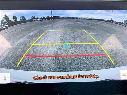 Used 2025 Toyota Camry SE FWD image 26