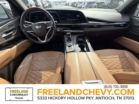 Used 2023 Cadillac Escalade Premium Luxury image 21