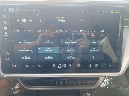 Used 2023 Rivian R1S Adventure image 23