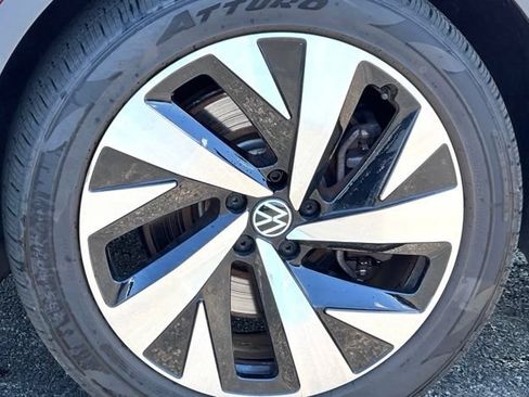 Used 2021 Volkswagen ID.4 Pro S w/ Gradient Package AWD/4WD image 9