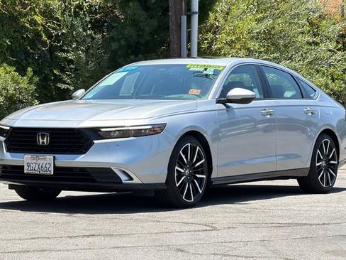 Used 2023 Honda Accord Touring image 9
