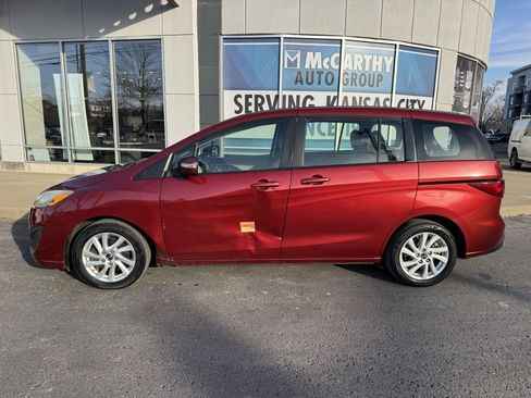Used 2013 MAZDA MAZDA5 Sport image 2