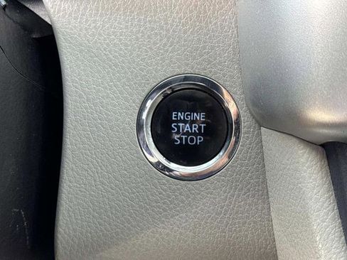 Used 2018 Toyota Highlander Limited Platinum w/ Carpet Mat Package (TMS) image 17