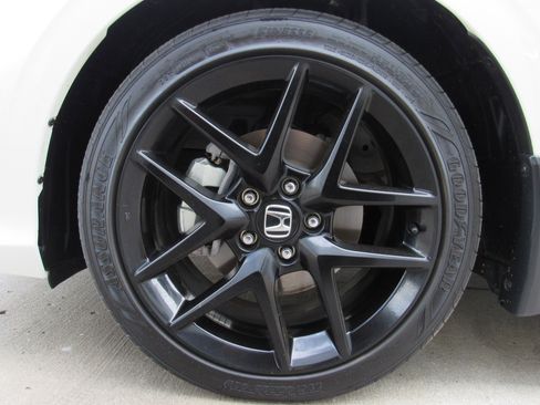 Used 2025 Honda Civic Sport image 35