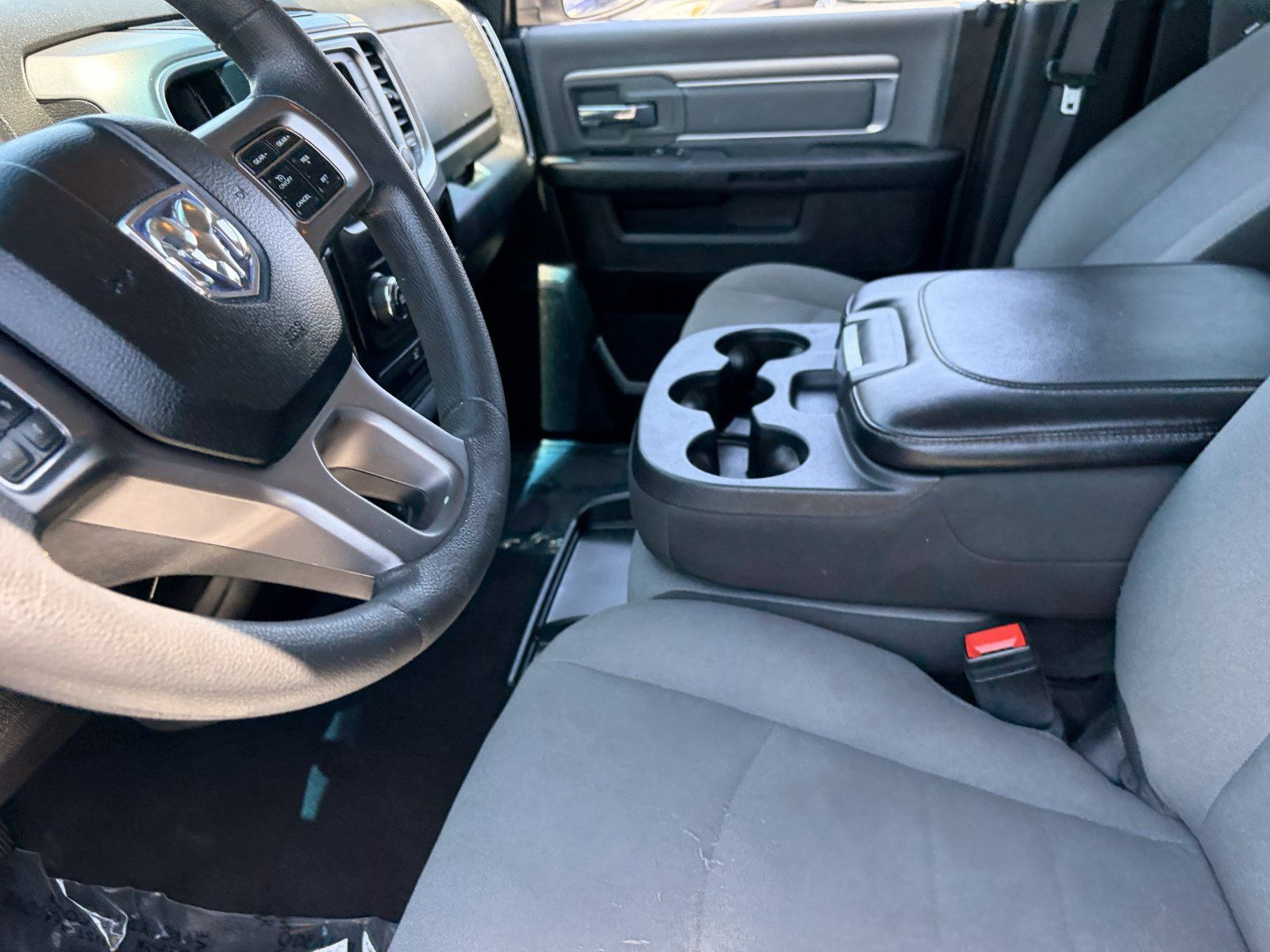 Used 2022 RAM 1500 Classic SLT RWD image 17