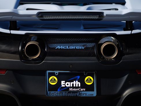 Used 2016 McLaren 675LT Spider image 36