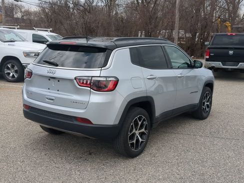 Certified 2024 Jeep Compass Limited image 8