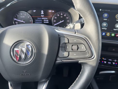 Used 2023 Buick Envision Essence image 21