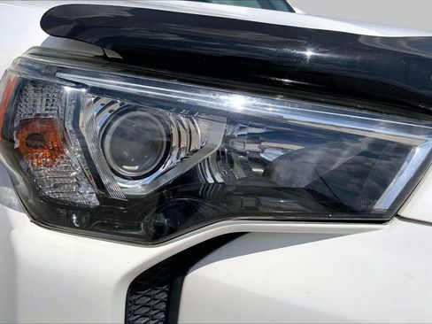 Used 2018 Toyota 4Runner SR5 RWD image 27