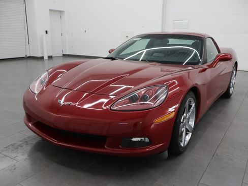 Used 2009 Chevrolet Corvette Coupe w/ Preferred Equipment Group RWD image 7