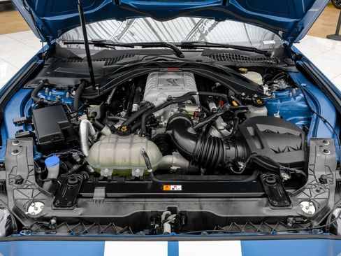 Used 2021 Ford Mustang Shelby GT500 w/ Carbon Fiber Track Pack image 44