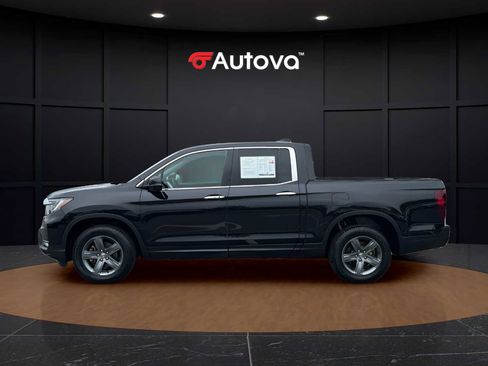Used 2023 Honda Ridgeline RTL-E image 2