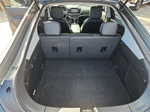 Used 2017 Chevrolet Volt Premier w/ Driver Confidence II Package image 33