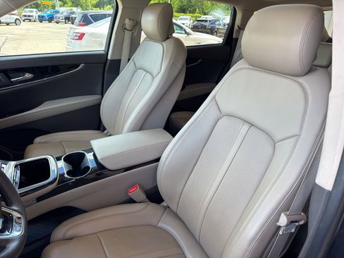 Used 2023 Lincoln Nautilus Reserve w/ Equipment Group 201A AWD/4WD image 21