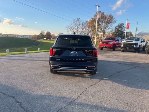 Used 2021 Kia Sorento SX image 4