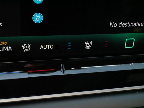 Certified 2025 Volkswagen Tiguan SEL R-Line AWD/4WD image 28