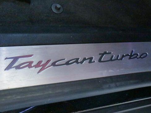 Used 2020 Porsche Taycan Turbo AWD/4WD image 28