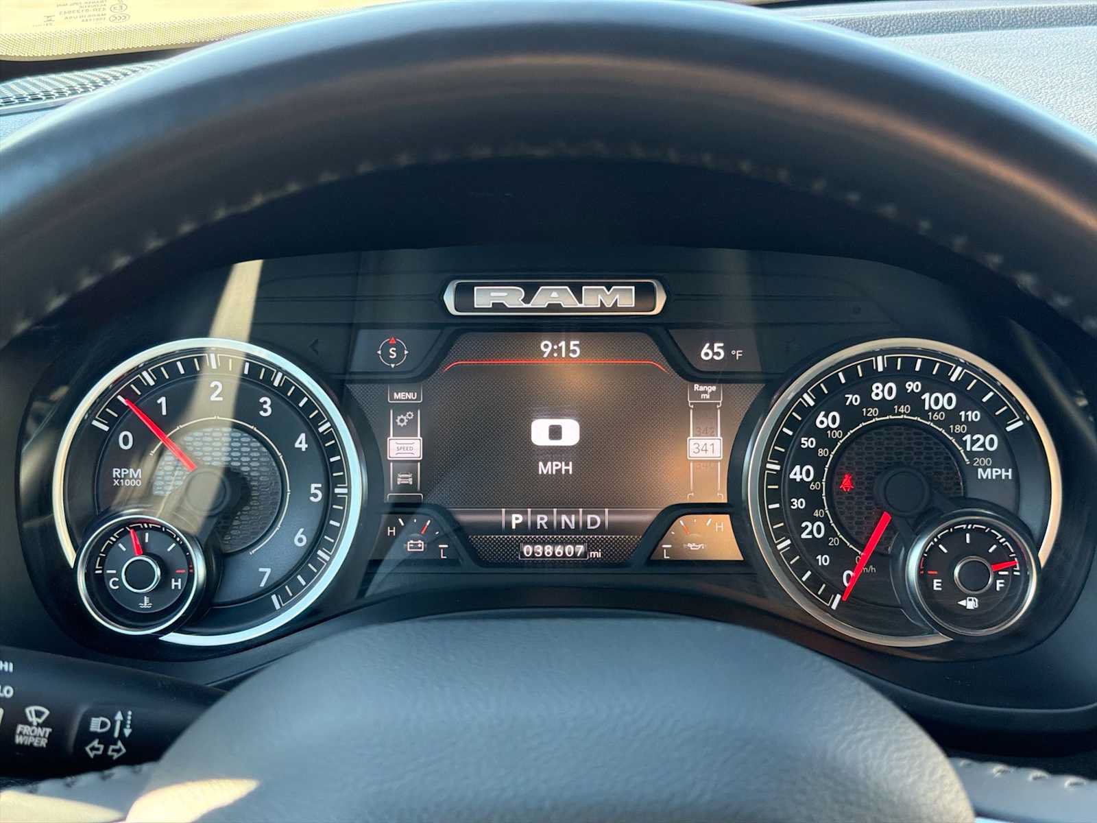 Used 2024 RAM 1500 Laramie AWD/4WD image 28