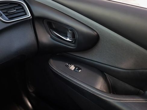 Used 2019 Nissan Murano S FWD image 31