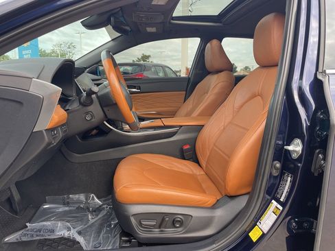Used 2022 Toyota Avalon Limited image 25