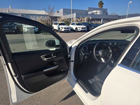 Used 2025 Mercedes-Benz C 300 4MATIC Sedan image 21