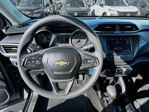 Used 2021 Chevrolet TrailBlazer LS FWD image 10