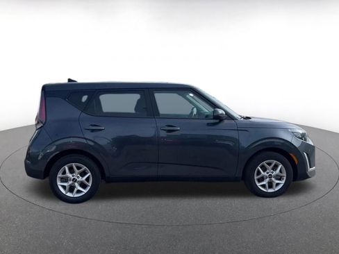 Used 2025 Kia Soul LX w/ LX Technology Package image 16