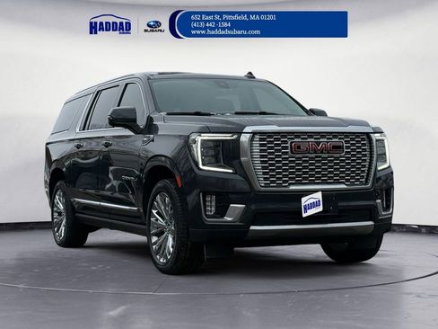 Used 2021 GMC Yukon XL Denali w/ Denali Premium Package image 8