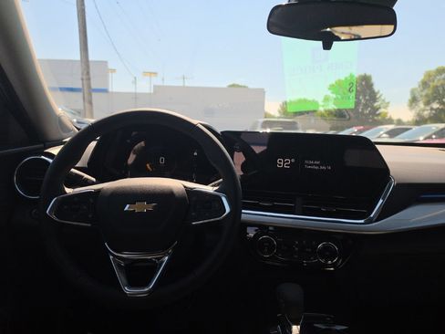 New 2026 Chevrolet Trax LT w/ Driver Confidence Package FWD image 11