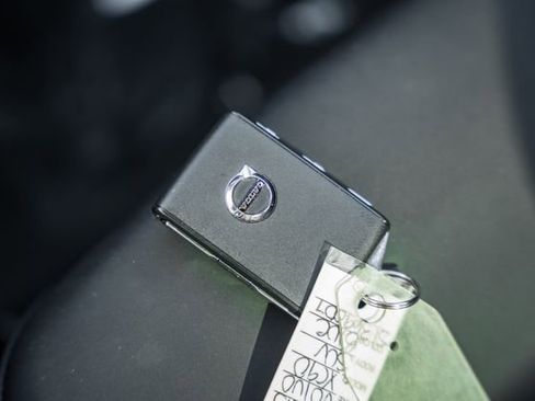 Used 2025 Volvo XC90 B6 Plus image 44