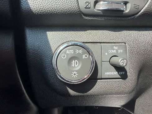 Used 2017 Chevrolet Traverse LT FWD image 18