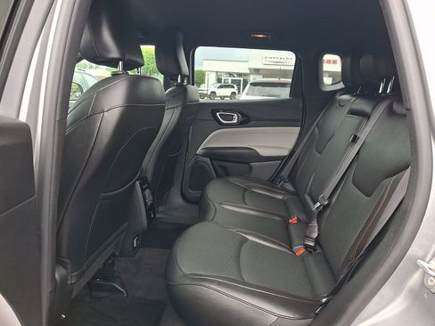 Certified 2023 Jeep Compass Limited w/ Elite Group AWD/4WD image 10
