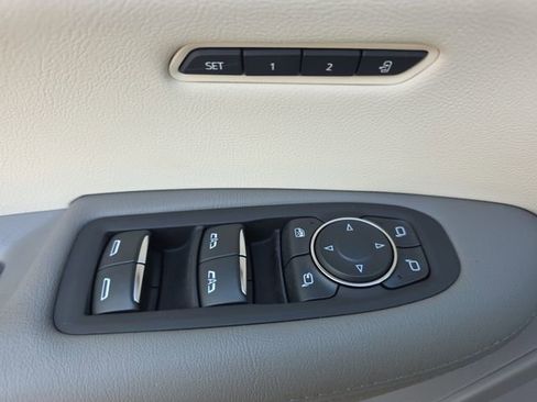 Certified 2023 Cadillac XT5 Premium Luxury w/ LPO, Floor Liner Package AWD/4WD image 28