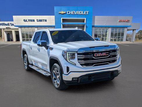 Used 2023 GMC Sierra 1500 SLT w/ SLT Premium Package image 3