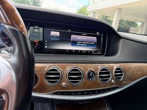 Used 2015 Mercedes-Benz S 550 Sedan image 14