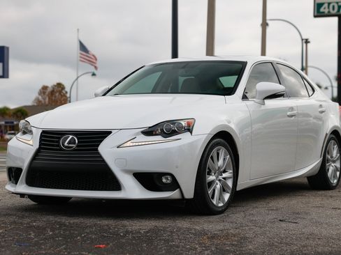 Used 2015 Lexus IS 250 w/ Navigation System Package image 4