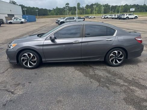 Used 2017 Honda Accord EX-L image 5