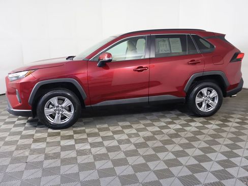 Used 2022 Toyota RAV4 XLE AWD/4WD image 15