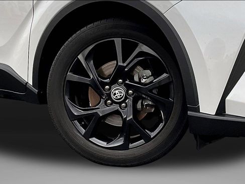 Used 2022 Toyota C-HR Nightshade FWD image 8