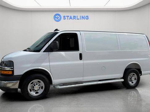 Used 2025 Chevrolet Express 2500 w/ Driver Convenience Package RWD image 2